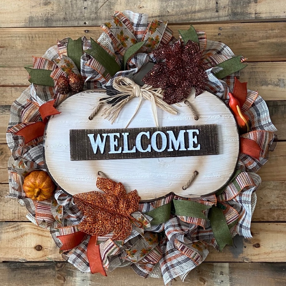 Fall wreath for door.